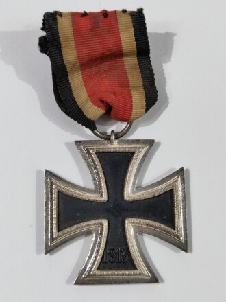 Eisernes Kreuz 2. Klasse 1939, Hersteller 13 im Bandring für "Gustav Brehmer, Markneukirchen", Hakenkreuz minimal berieben, sehr guter Zustand