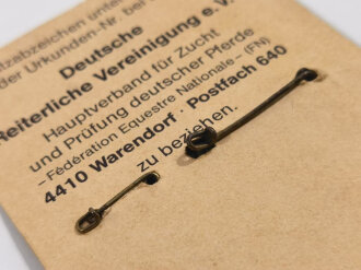 Deutschland nach 1945, Deutsches Jugendreiterabzeichen in Bronze mit Miniatur und Pappkarton, sehr guter Zustand