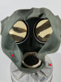 Volksgasmaske Luftschutz in Bereitschaftsbüchse aus Blech, diese original lackiert