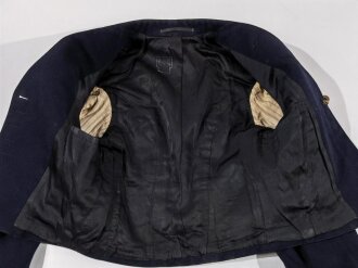 Kriegsmarine, dunkelblaue Paradejacke für einen Verwaltungsmaat , Kammerstück von 1936 in gutem Zustand, der Brustadler fehlt