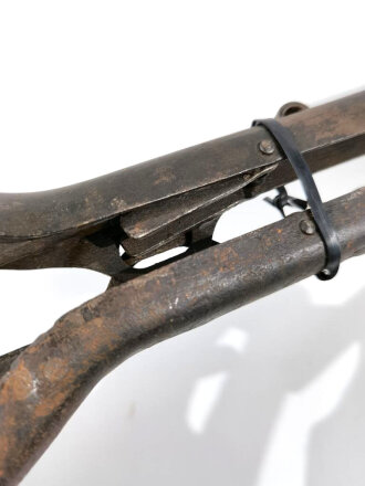 Zweibein für MG34 der Wehrmacht . Leicht narbig, beweglich