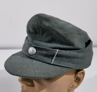Polizei III.Reich, Feldmütze für Mannschaften, Ausführung ab etwa 1943/44. Deutlich getragenes Stück, Kopfgrösse 56