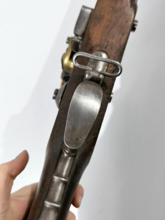 Frankreich, Steinschlossgewehr  ähnlich Typ 1816/21 ,Kaliber 17,6 mm, Gesamtlänge 137 cm, Gewicht 3,96 kg, Laufmarkierung ELG ,Schloßmarkierung Modell  Royal St.Etienne schlecht lesbar, alle Metallteile gemarkt, eventuell für einen deutschen Kleinstaat ,