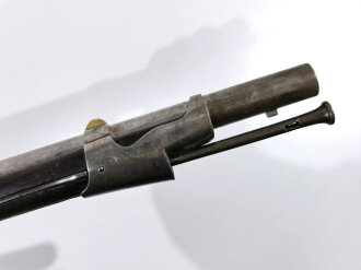 Frankreich,Steinschlossgewehr  ähnlich Typ 1816/21 ,Kaliber 17,6 mm, Gesamtlänge 137 cm, Gewicht 3,96 kg, Laufmarkierung ELG ,Schloßmarkierung Modell  Royal St.Etienne schlecht lesbar, alle Metallteile gemarkt, eventuell für einen deutschen Kleinstaat ,