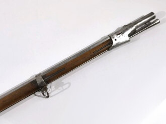 Frankreich, Perkussionsgewehr ähnlich Typ 1816/21, Kaliber 17,4 mm, Gesamtlänge 140 cm, Gewicht 4 kg, Laufmarkierung 1816,1821,Schloßmarkierung  schlecht lesbar, alle Metallteile gemarkt, eventuell für einen deutschen Kleinstaat,  Hahn ergänzt