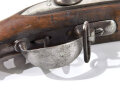 Frankreich, Perkussionsgewehr ähnlich Typ 1816/21, Kaliber 17,4 mm, Gesamtlänge 140 cm, Gewicht 4 kg, Laufmarkierung 1816,1821,Schloßmarkierung  schlecht lesbar, alle Metallteile gemarkt, eventuell für einen deutschen Kleinstaat,  Hahn ergänzt