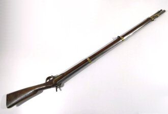 Württemberg, Perkussionsgewehr Bürgerwehr, Hersteller Sautter Stuttgart, Kaliber 17,2 mm, Gesamtlänge 142 cm, Gewicht 4,1 kg, Schaftreperatur mit Eisenbändern verstärkt, Haltefeder am Mündungsring fehlt, mit Schraube befestigt,