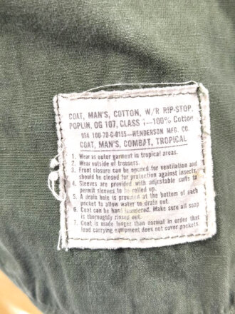 U.S. 1970 dated Coat, Mans Combat, Tropical, 3rd pattern, ripstop. Size small regular