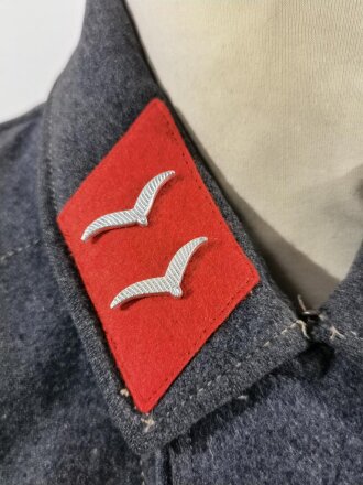 Luftwaffe, Fliegerbluse für Mannschaften Flak. Leicht getragenes Kammerstück in gutem Zustand, der Adler original vernäht ?