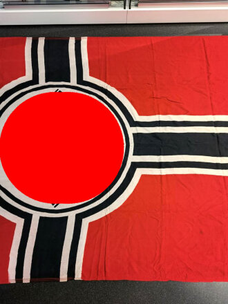 Kriegsmarine Reichskriegsflagge 150 x 250 cm. Guter Zustand, leicht angeschmutzt