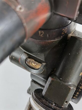 MG Zieleinrichtung ( MGZ36 ) Originallack, Hersteller Wichmann. Voll beweglich, klare Durchsicht . Originallack, guter Gesamtzustand, es fehlen ein paar kleine Schrauben