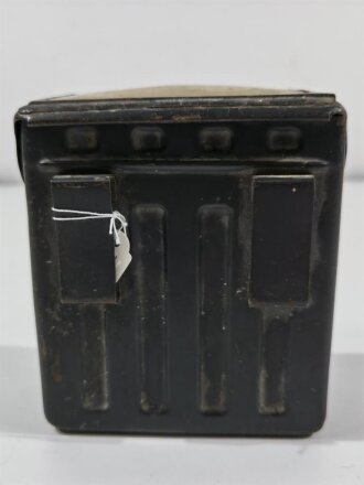 Blechbehälter für die Ampullen des Gasspürgerätes der Wehrmacht. Blauer Originallack