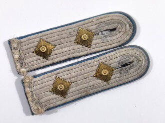 Heer, Paar Schulterstücke für einen Hauptmann der Kraftfahrtruppe mit grauer Unterfarbe