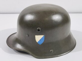 Stahlhelm Landespolizei Bayern 20iger Jahre ?. Originaler Weltkriegshelm , das Innenfutter mit div ersen Reparaturen, die Abzeichen Original