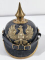 Preußen, Pickelhaube für Mannschaften, Kammerglocke des Füsilier Regiment 40. Kinnriemen neuzeitliche Reproduktion