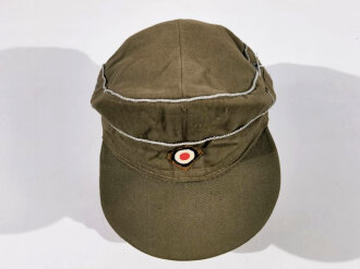 Heer, Tropenfeldmütze Modell 1943. Leicht getragenes, mitbefördertes Stück. Die Kokarde original vernäht. Gemessene Kopfgrösse 57