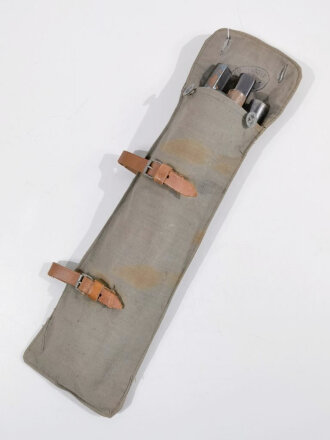 1. Weltkrieg , feldgrauer Zeltzubehörbeutel mit Inhalt , gebrauchtes Kammerstück