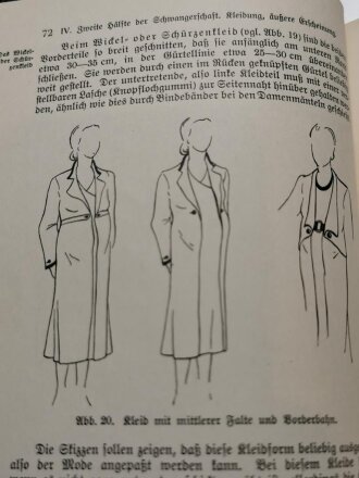 "Die deutsche Mutter und ihr erstes Kind" datiert 1934, DIN A5, gebraucht