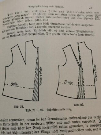 "Die deutsche Mutter und ihr erstes Kind" datiert 1934, DIN A5, gebraucht