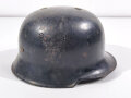 Deutschland nach 1945, Stahlhelm Feuerwehr aus der frühen Nachkriegszeit, sicherlich unter Verwendung alter Teile . Originallack