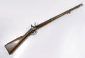 Frankreich, Steinschloßgewehr Modell Royale St.Etienne, Gesamtlänge 136,5 cm Kaliber  17,5 mm, Gewicht 4 kg, Lauf mit ELG ( Belgien ) markiert, Schloßmarkierung noch lesbar, Abzugsbügel rund, alle Beschläge gestempelt, wohl für deutschen Kleinstaat,