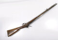 Frankreich, Steinschloßgewehr Modell Royale St.Etienne, Gesamtlänge 136,5 cm Kaliber  17,5 mm, Gewicht 4 kg, Lauf mit ELG ( Belgien ) markiert, Schloßmarkierung noch lesbar, Abzugsbügel rund, alle Beschläge gestempelt, wohl für deutschen Kleinstaat,