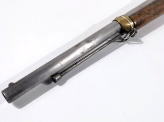 Baden, Artilleriekarabiner M 1816/40/50 U/M,von Steinschloß auf Perkussion aptiert, Laufmarke von 1812, Piston fehlt,Oberringfeder defekt