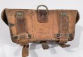 1.Weltkrieg Patronentasche. Ungeschwärztes, stärker getragenes  Kammerstück datiert 1915