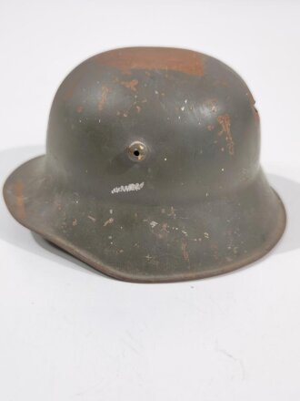 Stahlhelm Modell 1916 als Spardose. Etwa 65mm hoch,...