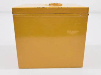 Blechkasten für eine Sanitätskiste ( Salicylsalbe ) , original lackiert, 10,5 x 12,5 x 11,5cm