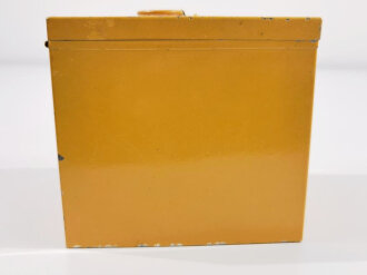 Blechkasten für eine Sanitätskiste ( Salicylsalbe ) , original lackiert, 10,5 x 12,5 x 11,5cm
