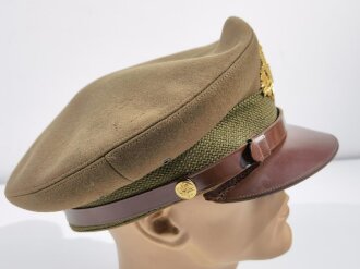 U.S. WWII Officers crusher cap. Soft leather visor partly loose, otherwise in very good condition. Size 57