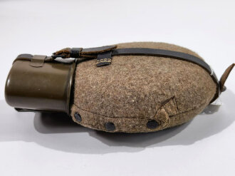 Feldflasche Wehrmacht, Ausführung 1 Liter, sehr guter Zustand. Flasche und Becher MN43/44 gestempelt