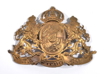 Bayern, großes Helmemblem für Offiziere, Reste der Vergoldung, 18 cm breit ,13 cm hoch,Halteschraubenabstand 9,7 cm,