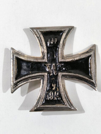 Eisernes Kreuz 1.Klasse 1914. Nadel abgebrochen und fehlt, Vorderseite mit Kaltemaille aufgefüllt