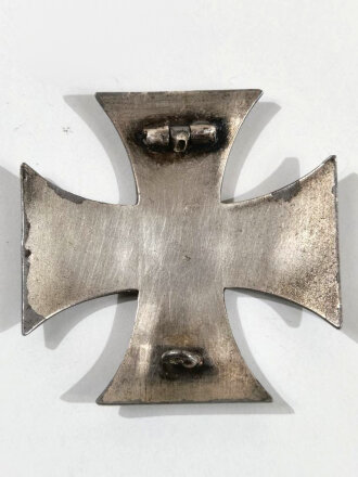 Eisernes Kreuz 1.Klasse 1914. Nadel abgebrochen und fehlt, Vorderseite mit Kaltemaille aufgefüllt