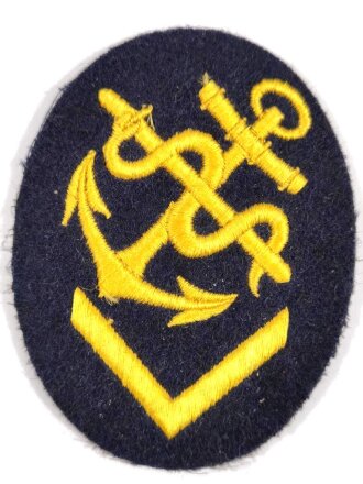 Kriegsmarine, Ärmelabzeichen Sanitätsobermaat, für die blaue Uniform, maschinengestickt