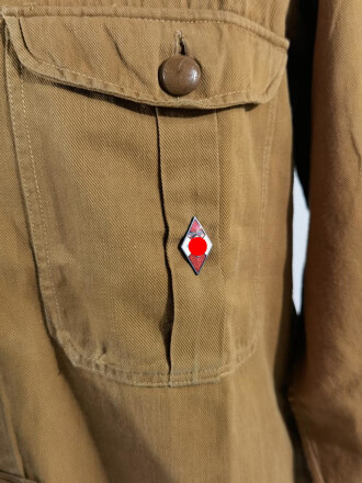 Hitlerjugend, Dienstbluse eines Angehörigen der Flieger HJ Nürnberg.  Die Effekten von Hand originalvernäht.