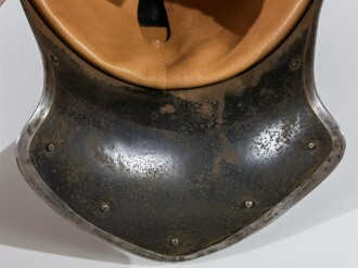 Preussen, Helm für Jäger zu Pferd, Hersteller "Schulz & Holdefleiss Berlin N. 1916". Das Innenfutter neuzeitlich ergänzt. Baustelle mit guter Basis, Größe 56