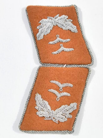 Luftwaffe,  Paar Kragenspiegel für einen Oberleutnant der Nachrichtentruppe