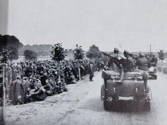 "Adolf Hitler in Bilddokumenten seiner Zeit" Band 4 Hitler in Böhmen, Mähren, Memel - Mit Hitler in Polen, 160 Seiten, gebraucht, ca DIN A4