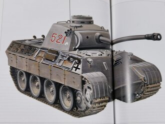 "Panzer Modelle aus aller Welt von 1915 bis heute", 320 Seiten, über DIN A4, gebraucht