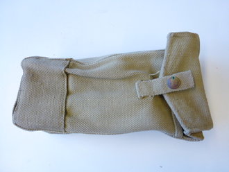 British WWII, general purpose ammo pouch, 1943 dated