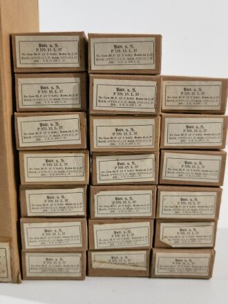 Pappkasten für 300 Schuss Munition 8x 57 ( für K98 ) . 20 Pappschachteln enthalten, alles zusammengehörig. OHNE Inhalt - Complete matching set for 300 K98 rounds, ONLY EMPTY BOXES