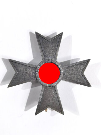 Kriegsverdienstkreuz 1. Klasse 1939 ohne Schwerter, Rückseitig mit Hersteller " L/11 für Wilhelm Deumer, Lüdenscheid ", sehr guter Zustand