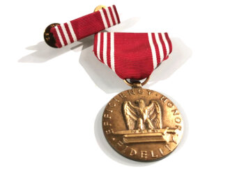 U.S. Army good conduct medal set, dated 1992