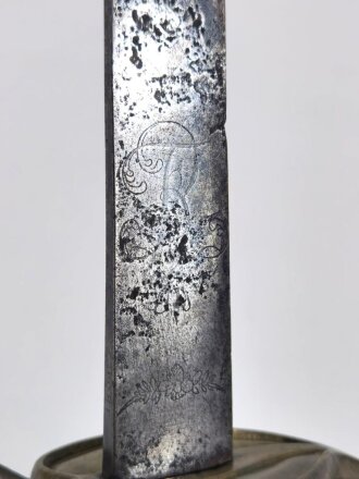 Preussen, Grenadiersäbel Modell 1816 ,  ohne Scheide,Truppenstempel,  Klinge mit FRW markiert, Klingenrücken gestempelt 1831, Griffstück noch nicht aus einem Stück gegossen  wie beim späteren Modell 1816