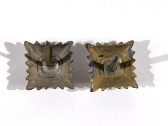 III. Reich,  Paar Rangsterne für Schulterklappen, Zink vergoldet, Kantenlänge 11 mm