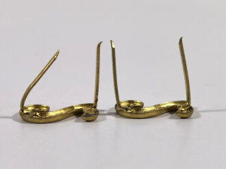 Paar Auflagen für Schulterklappen der Reichswehr oder frühen Wehrmacht "2" in Gold, Höhe 18,5 mm