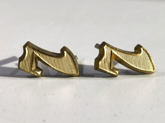 Paar Auflagen für Schulterklappen der Wehrmacht "7" in Gold, Höhe 18 mm